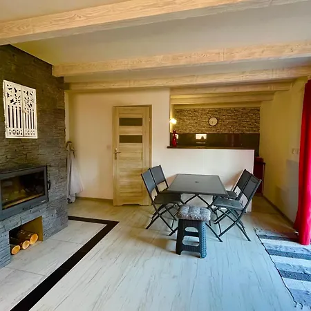 別荘 Na Zrodlanej Polanie Wicko